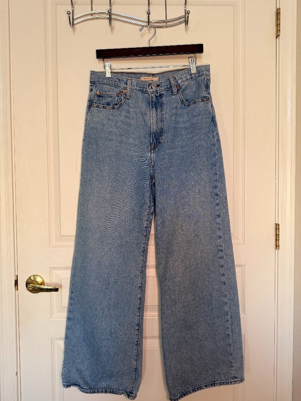 Levi's Light Wash Ribcage Wide Leg Jeans Size 31